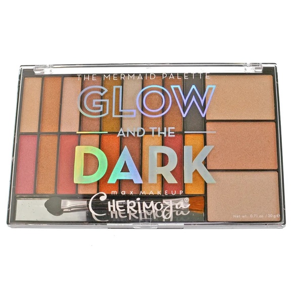 Cherimoya Mermaid Palette Glow and the Dark Max Makeup 18 Eye Shades/3 Highlight - Picture 5 of 8